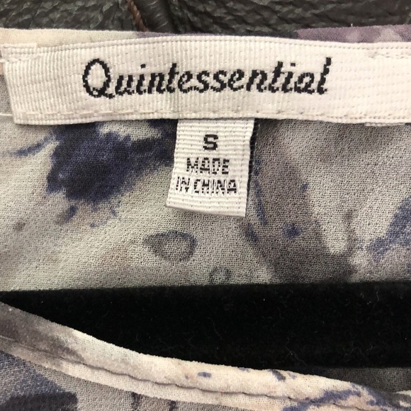 QUINTESSENTIAL sheer print top size small - Picture 4 of 5